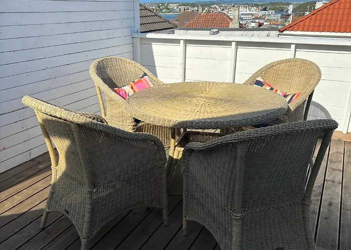 Romslig I Sentrum Med Egen Takterrasse Lägenhet Stavanger